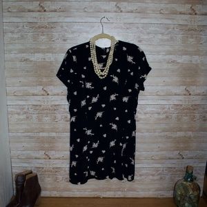 BLACK ETCH FLOWERS Easy Flirty Minidress